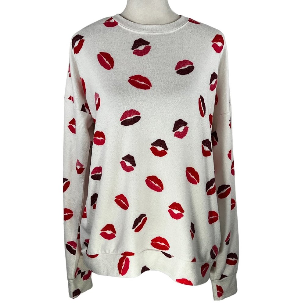 Like new P.J. SALVAGE Kiss Lip Print Long Sleeve Crewneck Sweatshirt Siz…